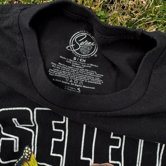 Selena Tour Tee - Picture 3 of 3